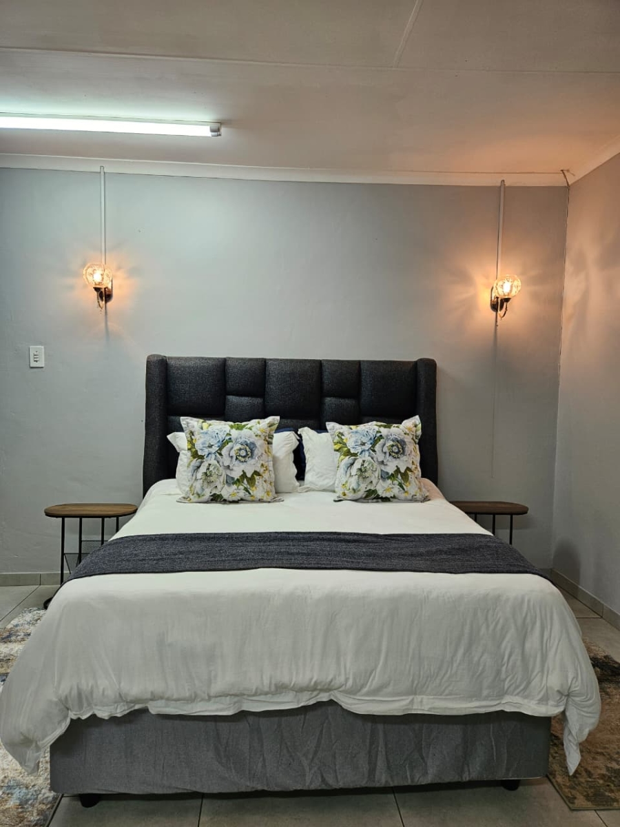 8 Bedroom Property for Sale in Irene Park North West